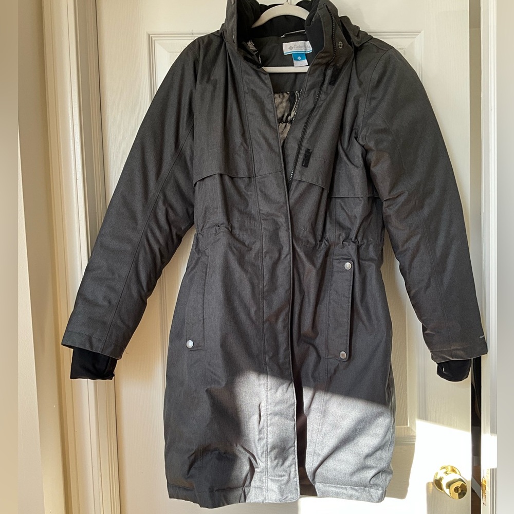 Size Large Columbia Women’s Grey Barlow Pass Turbow Jacket